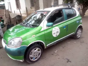 Toyota Yaris 2016 Vert