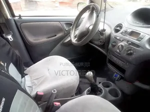 Toyota Yaris 2016 Vert