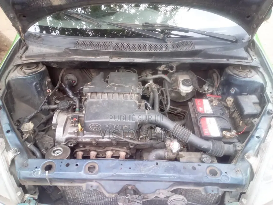 Toyota Yaris 2016 Vert