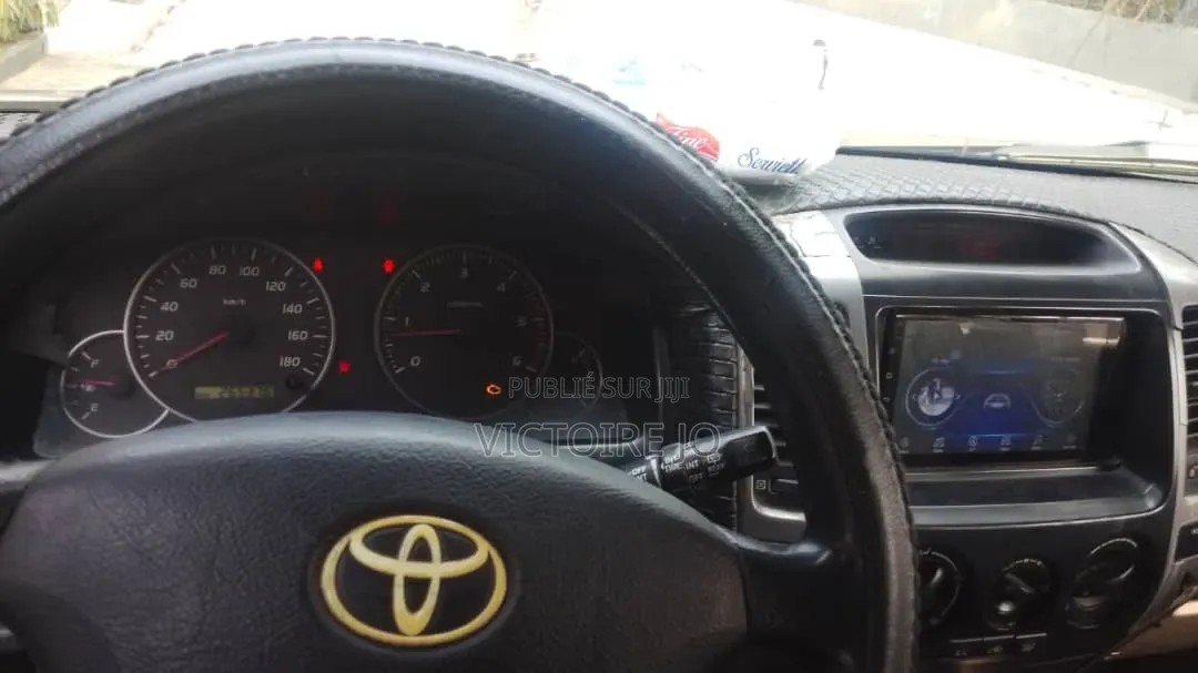 Toyota Land Cruiser Prado 2010 Noir