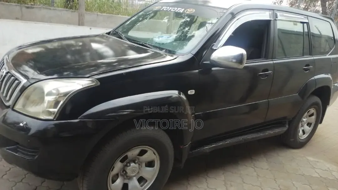 Toyota Land Cruiser Prado 2010 Noir