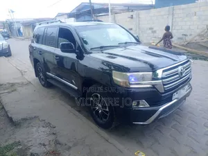 Toyota Land Cruiser 2023 Noir