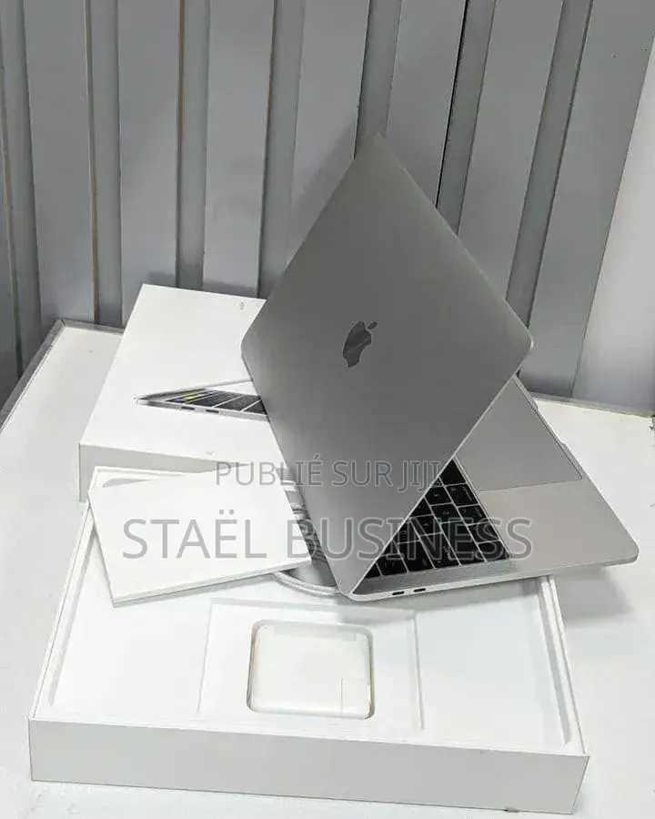 Ordinateur portable Apple MacBook Air 2015 6GB Intel Core i5 HDD 500GB