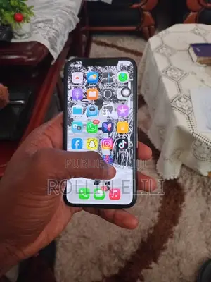 Apple iPhone 11 64 GB Noir