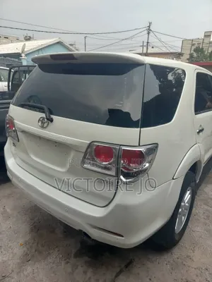 Toyota Fortuner 2013 Blanc
