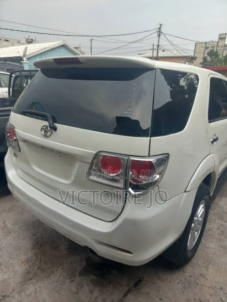 Toyota Fortuner 2013 Blanc