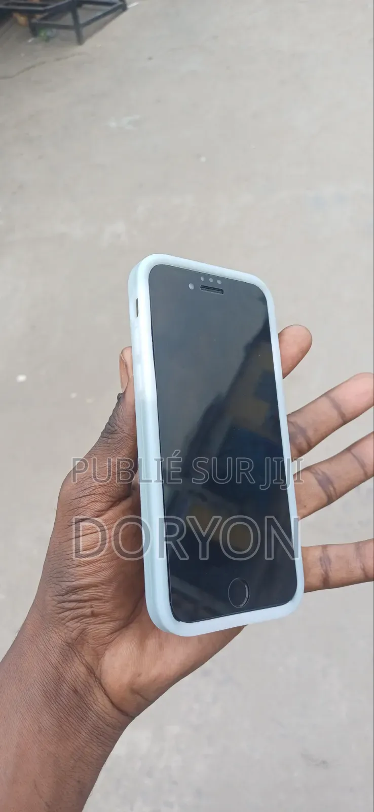 Nouveau Apple iPhone SE (2022) 64 GB Noir