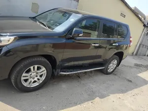 Toyota Land Cruiser Prado 2016 Noir