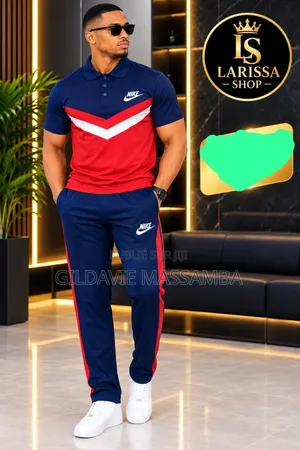 Survêtement Disponible