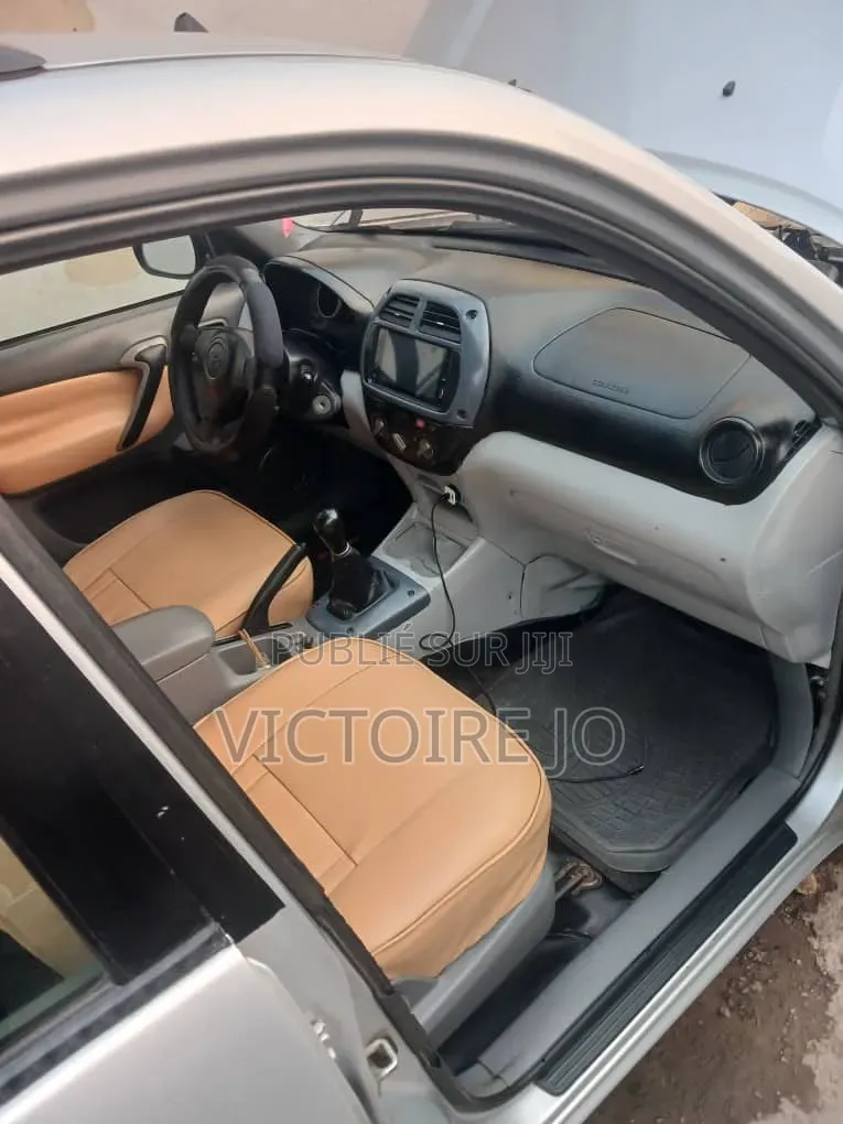 Toyota RAV4 2016 Gris