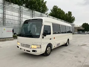 Toyota Coaster 2021 Blanc