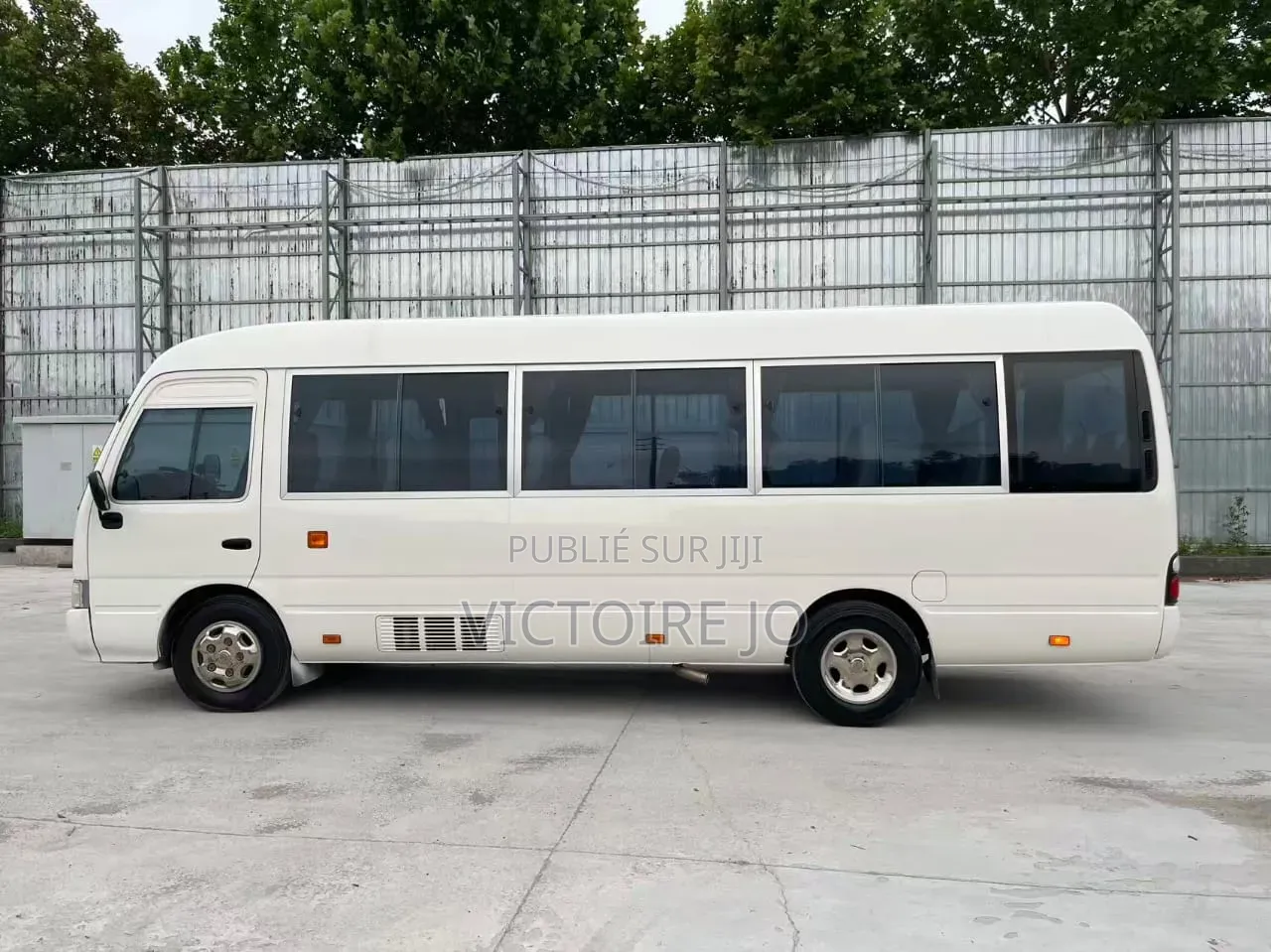 Toyota Coaster 2021 Blanc