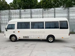 Toyota Coaster 2021 Blanc