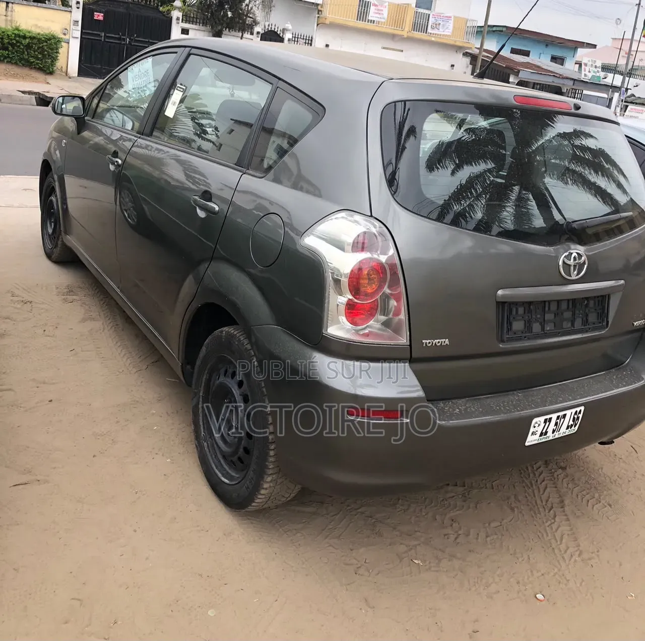 Toyota Verso 2018 Gris