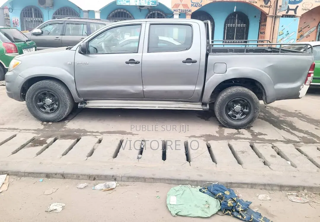Toyota Hilux 2012 Gris