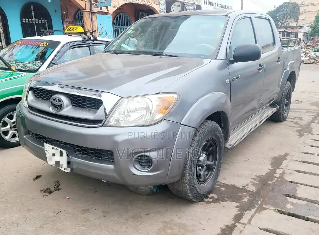 Toyota Hilux 2012 Gris