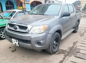 Toyota Hilux 2012 Gris