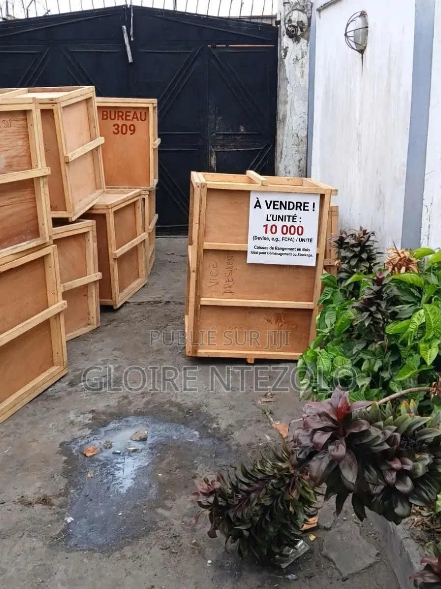 Des Caisses en Bois