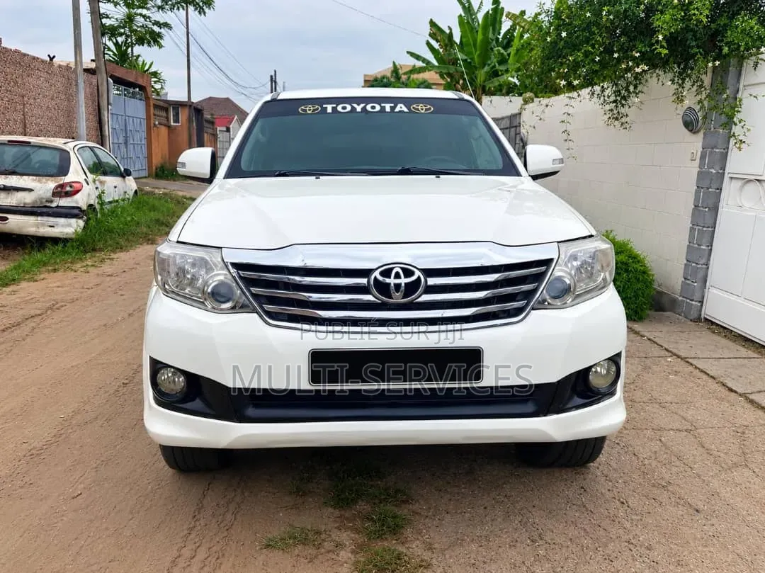Toyota Fortuner 2013 Blanc
