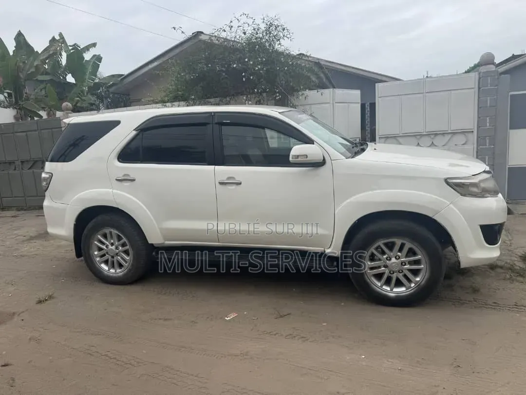 Toyota Fortuner 2013 Blanc