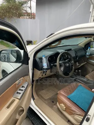 Toyota Fortuner 2013 Blanc