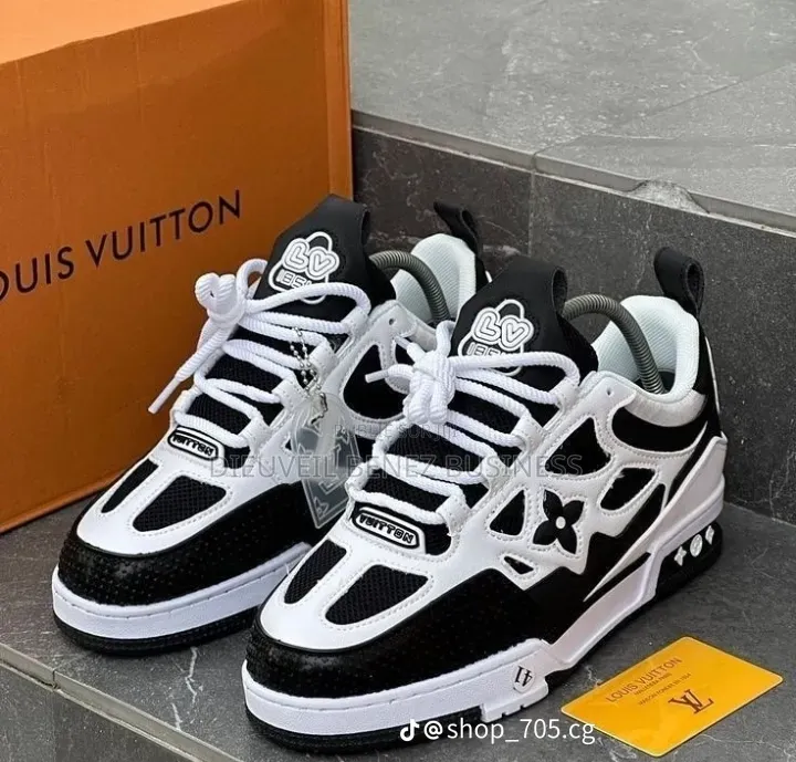 Sneakers Disponible