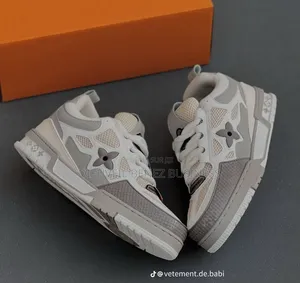 Sneakers Disponible