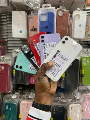 Nouveau Apple iPhone 11 64 GB Rouge