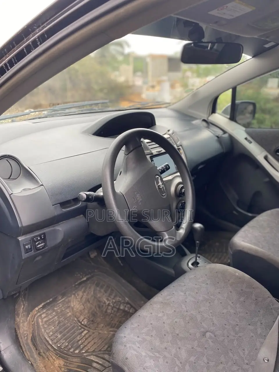 Toyota Yaris L Hatchback 5dr 2013 Noir