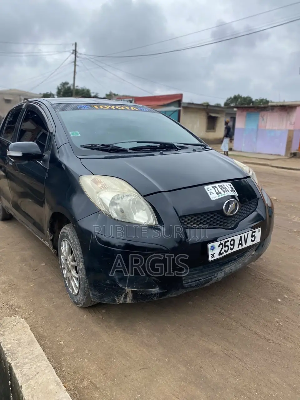 Toyota Yaris L Hatchback 5dr 2013 Noir