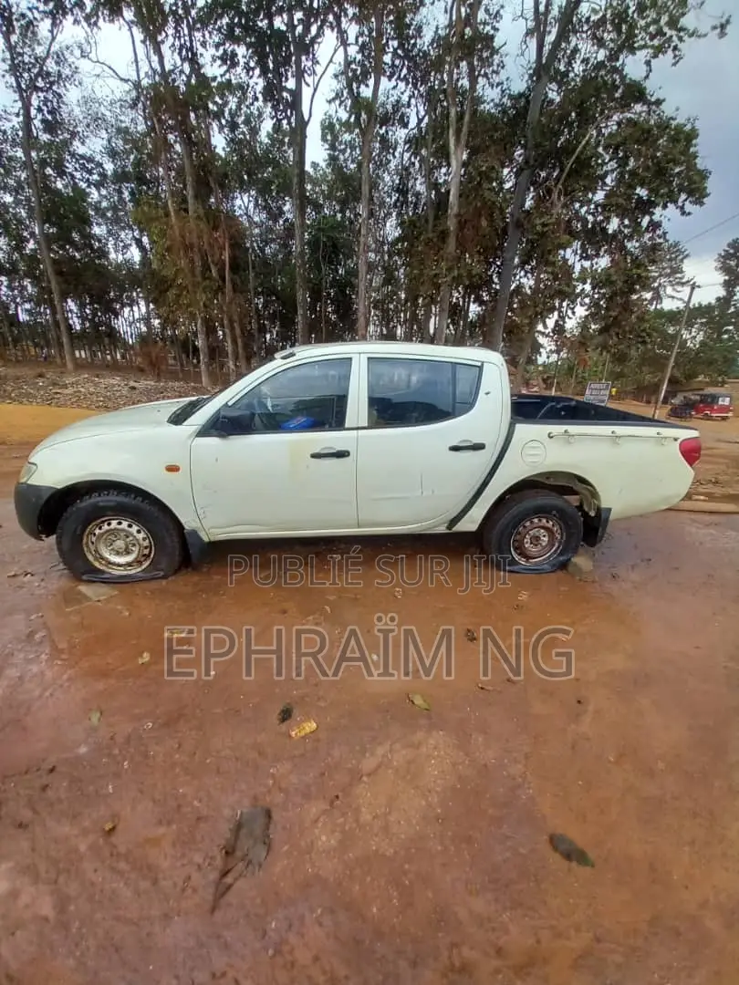 Mitsubishi L200 2008 Blanc