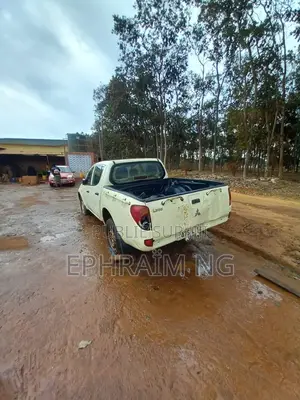 Mitsubishi L200 2008 Blanc