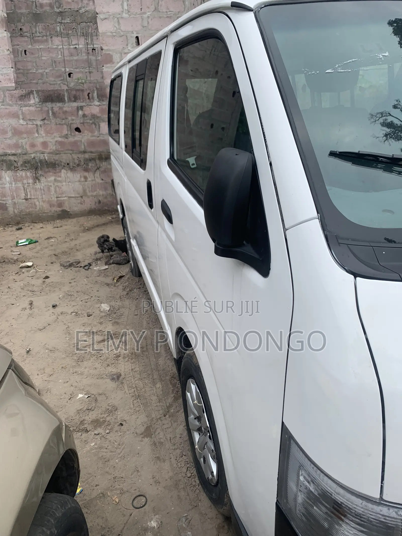 Toyota HiAce 2016 Blanc