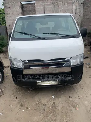 Toyota HiAce 2016 Blanc