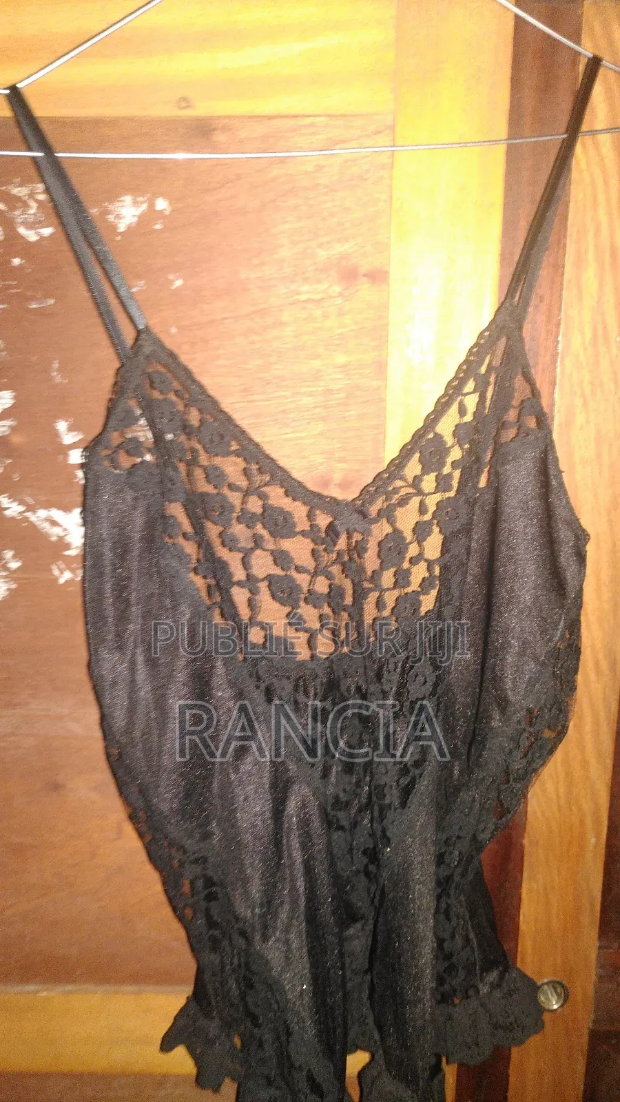 Lingerie Et Nuisette