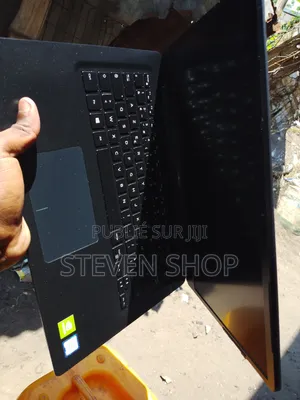 Ordinateur portable Dell Vostro 5481 24GB Intel Core i7 SSD 256GB