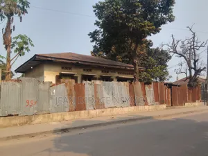 Parcelle À Vendre À Baconogo – 400 M2