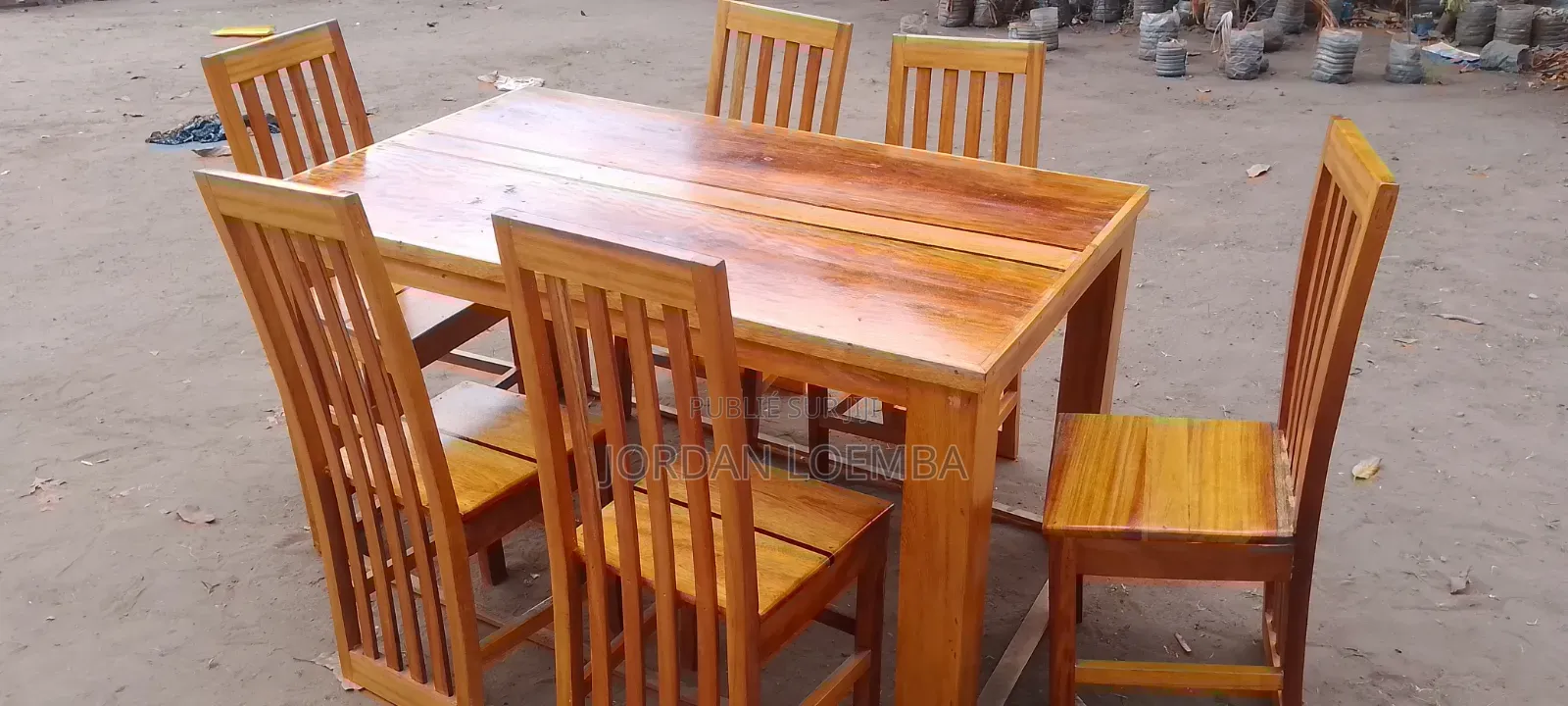 Table À Manger