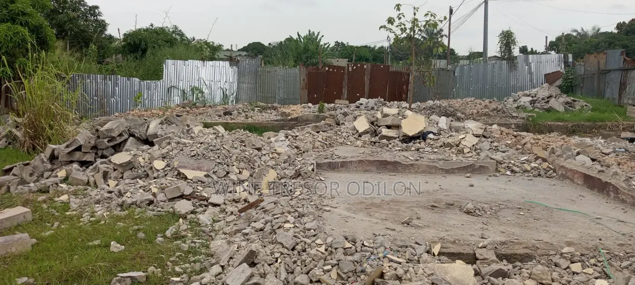 Parcelle a Vendre Bord Du Goudron Mayinga
