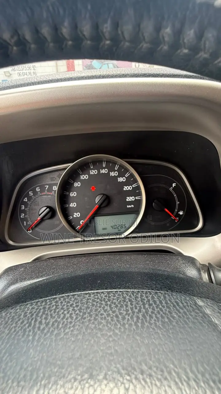 Toyota RAV4 Limited AWD (2.5L 4cyl 6A) 2016 Noir