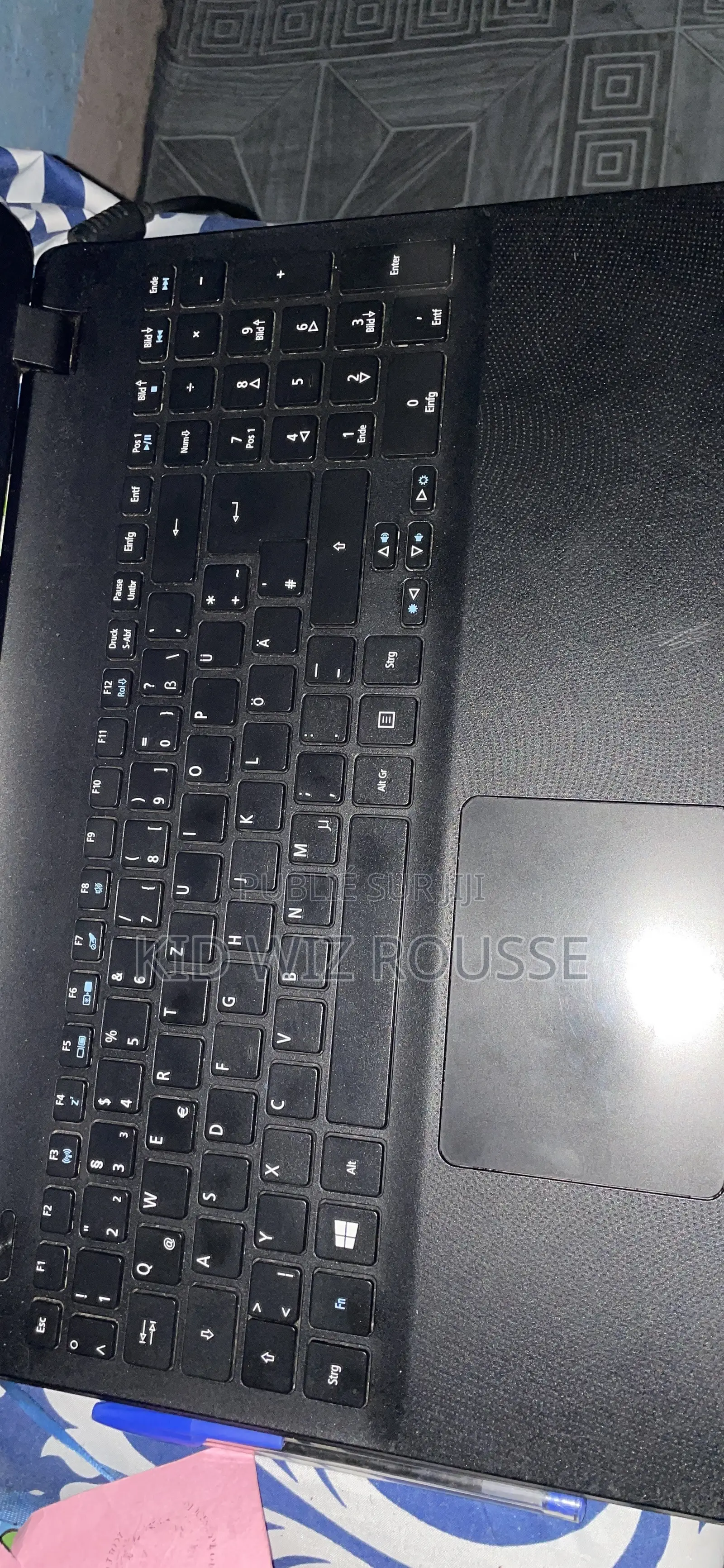 Acer AcerNote Pro 8GB Intel Core i3 SSHD (Hybrid) 1T