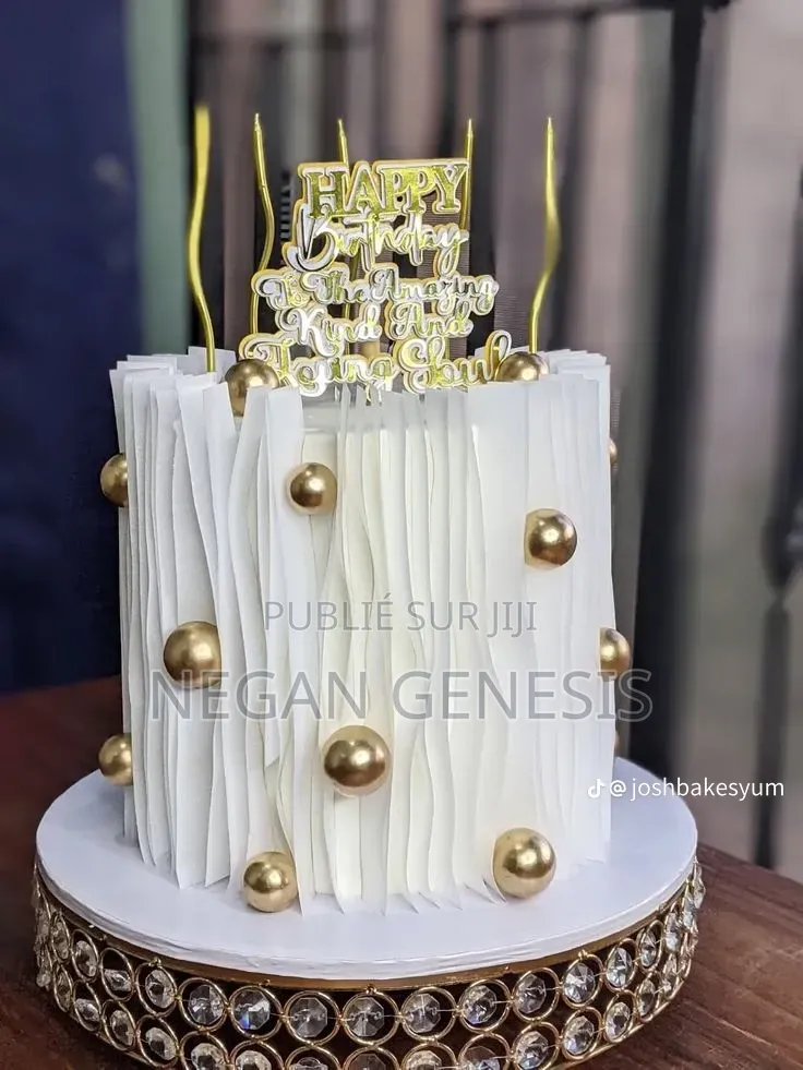 Gâteau d'Anniversaire Et Mariage, Crème