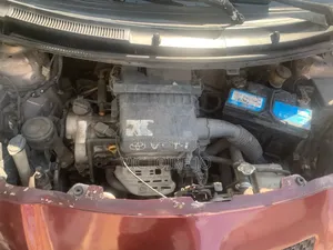 Toyota Yaris 2015 Rouge