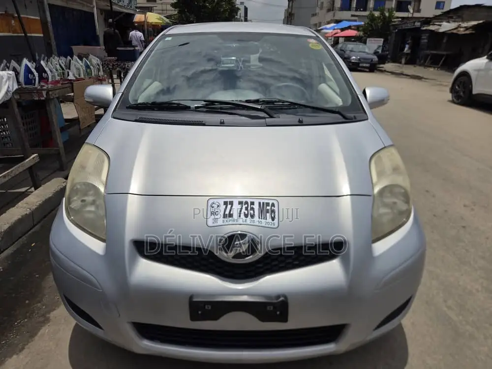 Toyota Yaris 2016 Argenté