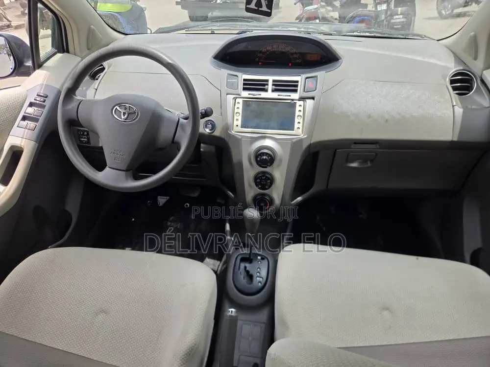 Toyota Yaris 2016 Argenté