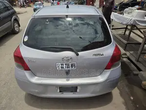 Toyota Yaris 2016 Argenté