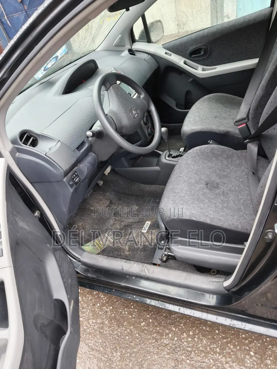Toyota Yaris 2016 Noir