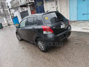 Toyota Yaris 2016 Noir