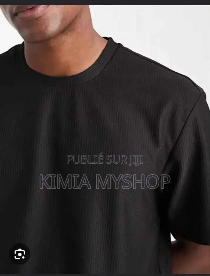 T-Shirt Beige Et Noir Lourd