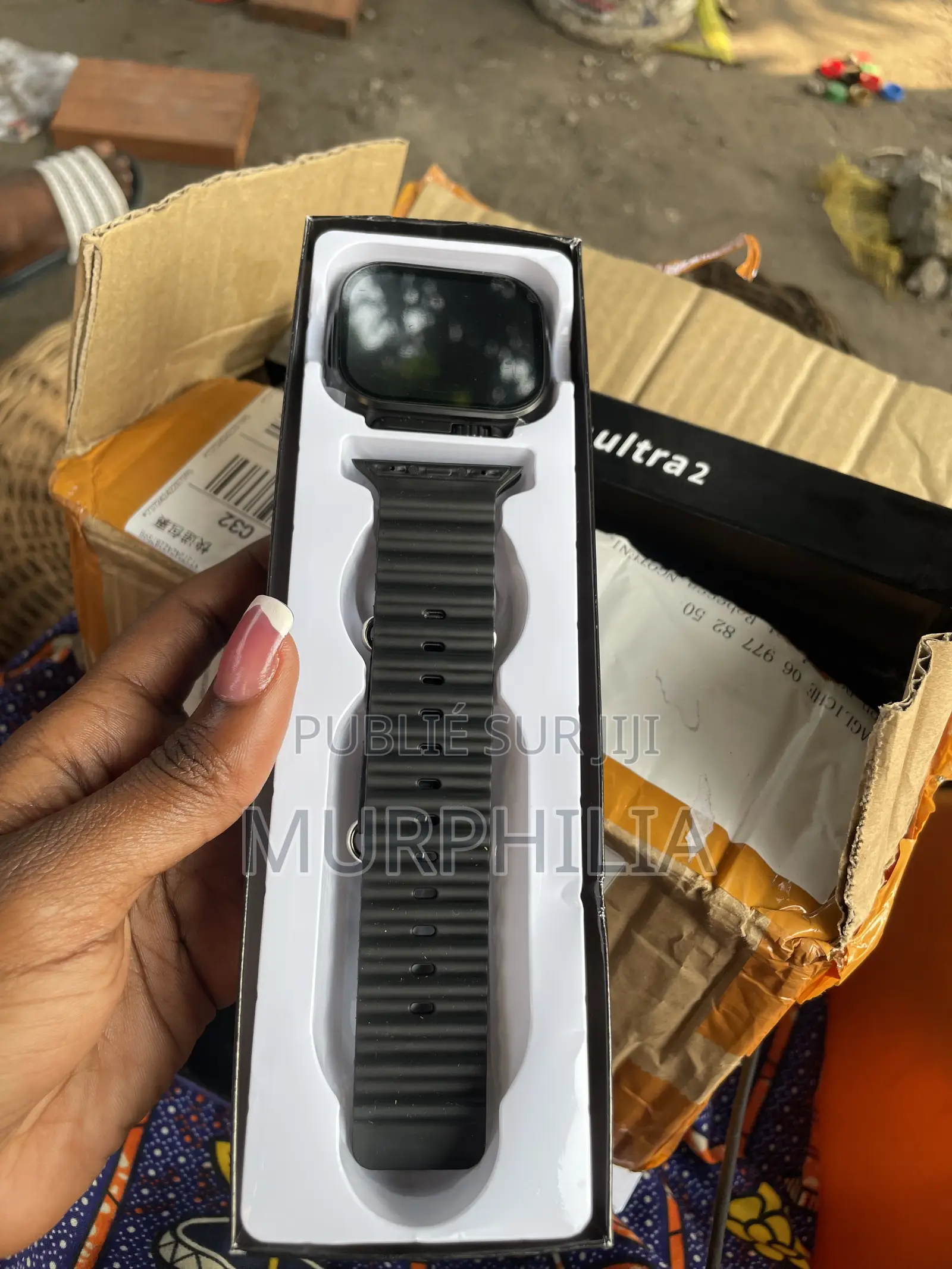  Montre Connectée BIG 11 – Noir, Blanc Et Rose